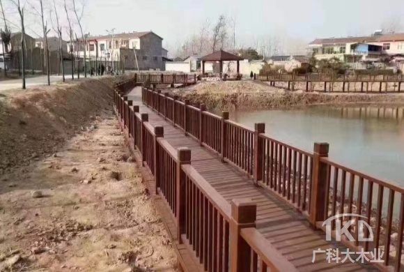 景区防腐木栈道工程施工